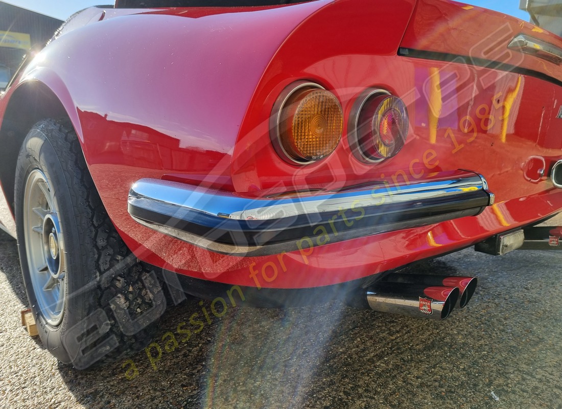ferrari 246 dino (1975) con 58,145 miles, in preparazione per lo smantellamento di #15