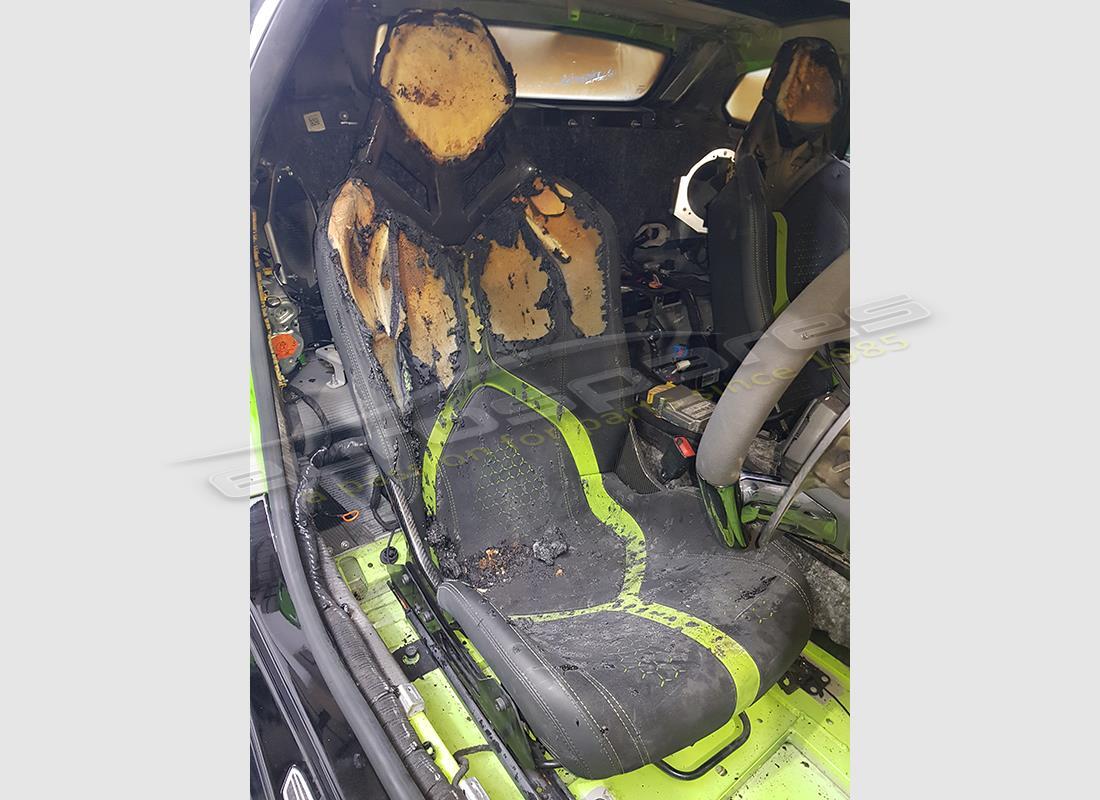 lamborghini performante coupe (2018) con 6,976 miles, in preparazione per lo smantellamento di #10