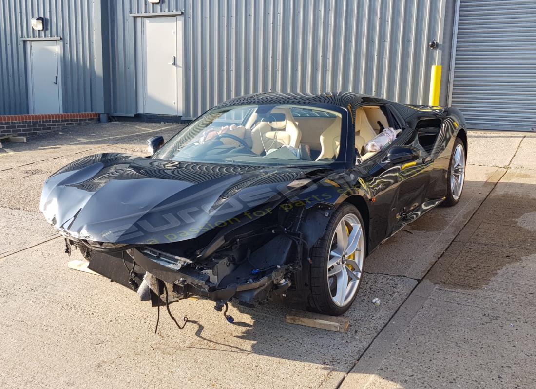 ferrari 488 spider (rhd) in preparazione per lo smantellamento presso eurospares