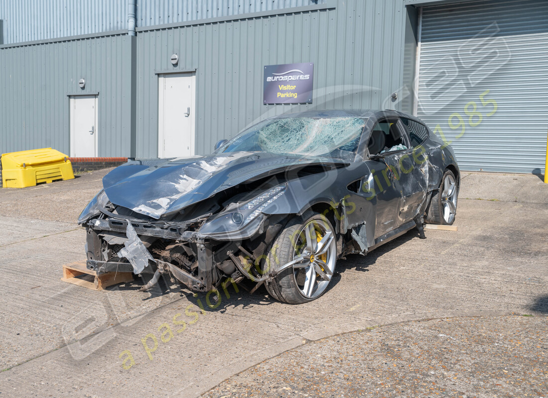 ferrari ff (rhd) con 50305, in preparazione per lo smantellamento di #1