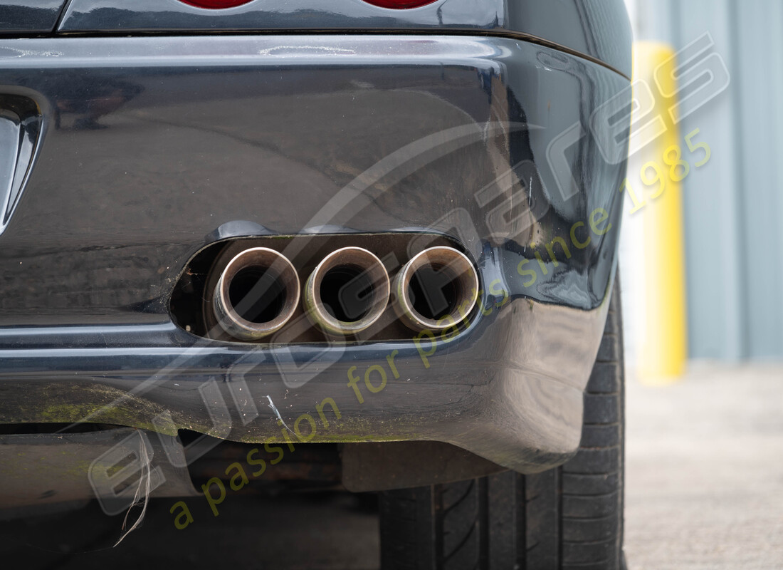 ferrari 550 maranello con 122523, in preparazione per lo smantellamento di #33
