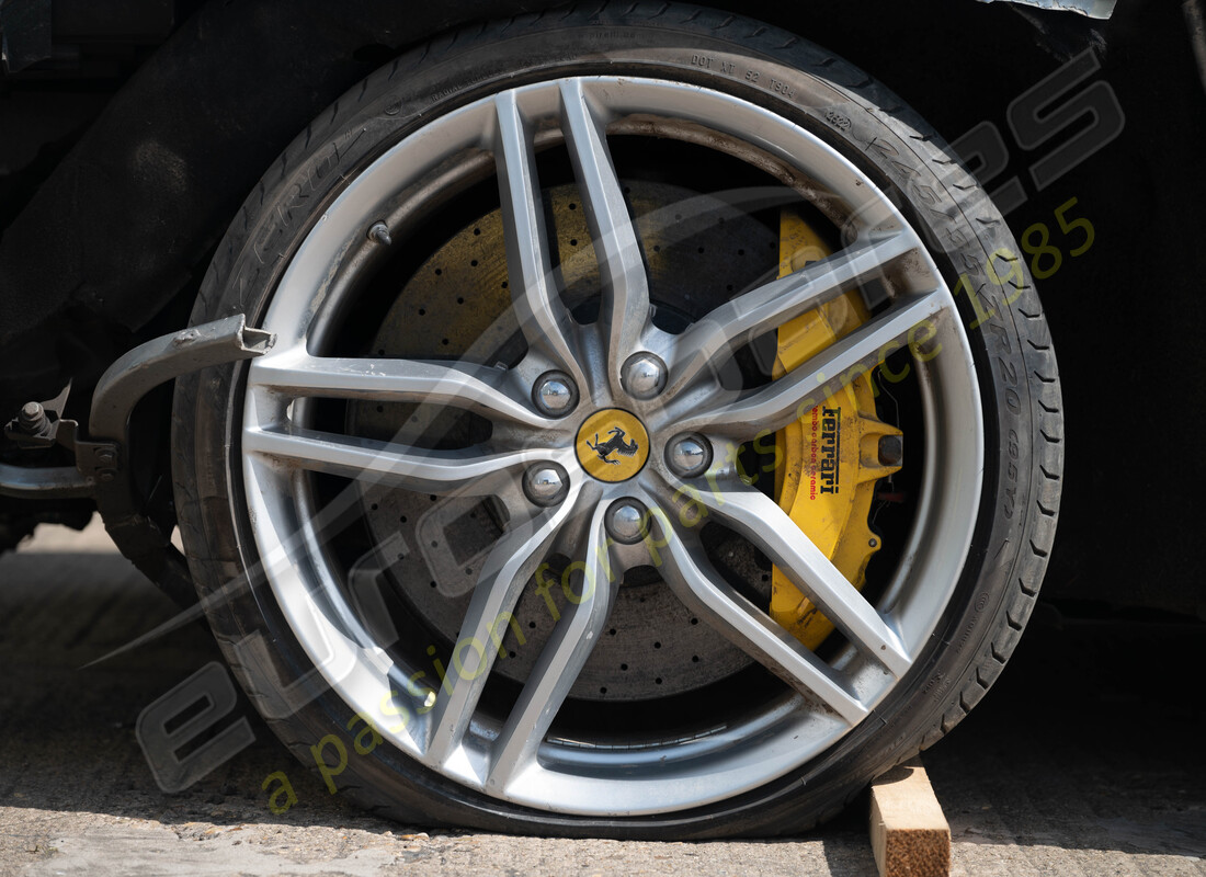 ferrari ff (rhd) con 50305, in preparazione per lo smantellamento di #28
