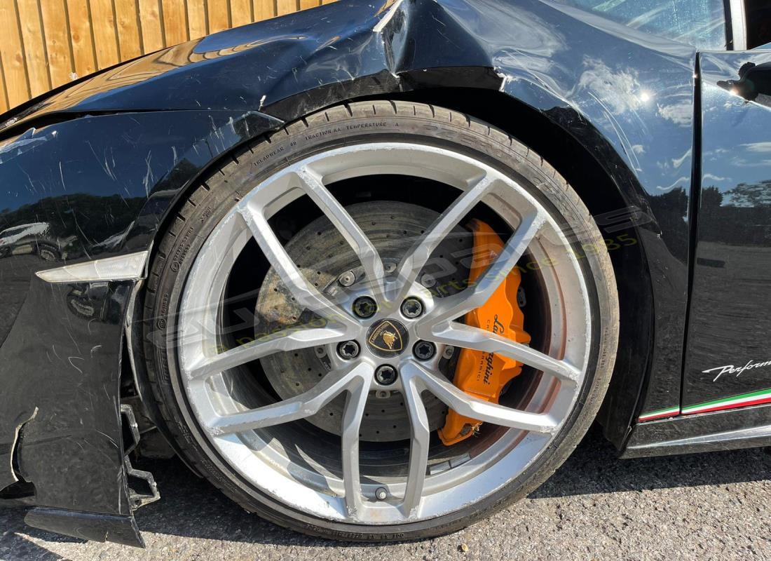 lamborghini performante spyder (2019) con 1,589 miles, in preparazione per lo smantellamento di #10