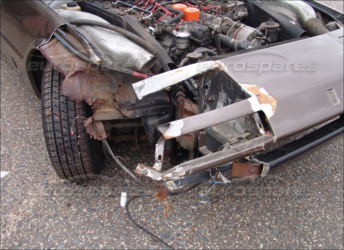 ferrari 365 gt4 2+2 (1973) con 74,889 miles, in preparazione per lo smantellamento di #3