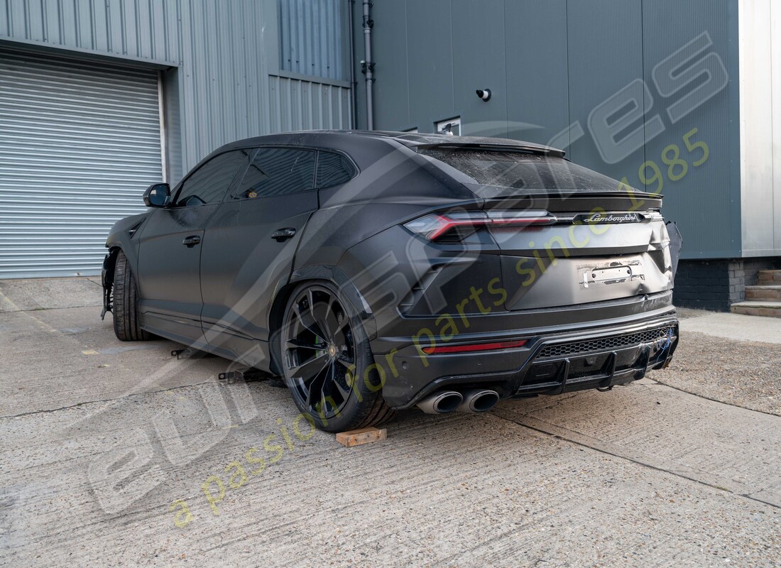lamborghini urus (2022) con 11402, in preparazione per lo smantellamento #5