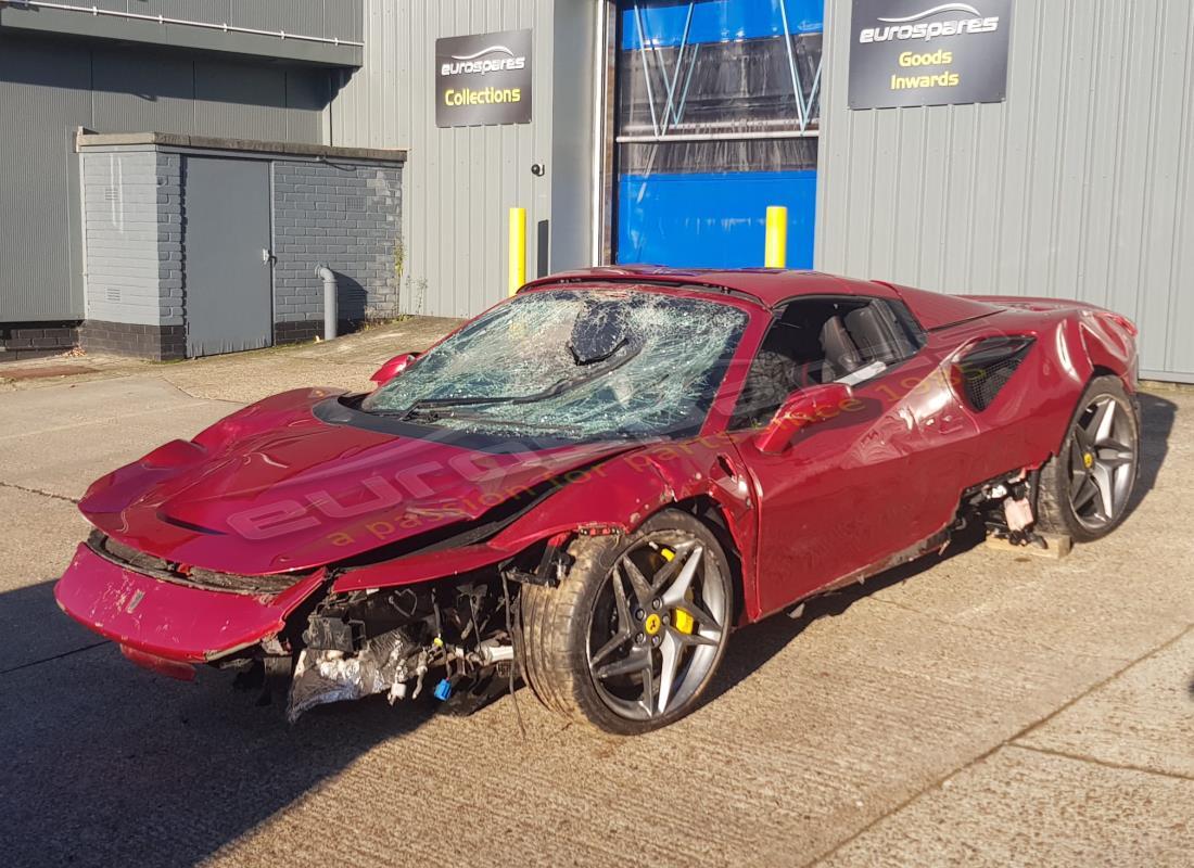 ferrari f8 spider in preparazione per lo smantellamento presso eurospares