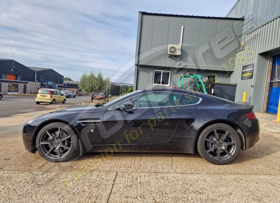 aston martin v8 vantage (2006) con 84,619 miles, in preparazione per lo smantellamento di #2