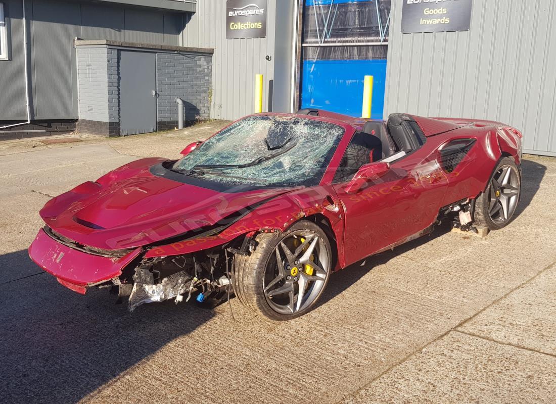 ferrari f8 spider con 940 miglia, in preparazione per lo smantellamento di #2