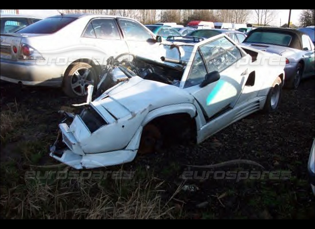 lamborghini countach 5000 qv (1985) con 23,000 chilometri, in preparazione per lo smantellamento #3