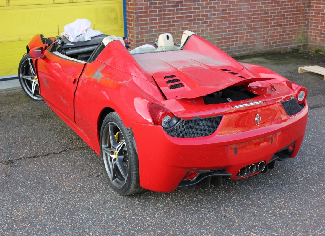 ferrari 458 spider (europe) con 869 miglia, in preparazione per lo smantellamento di #5