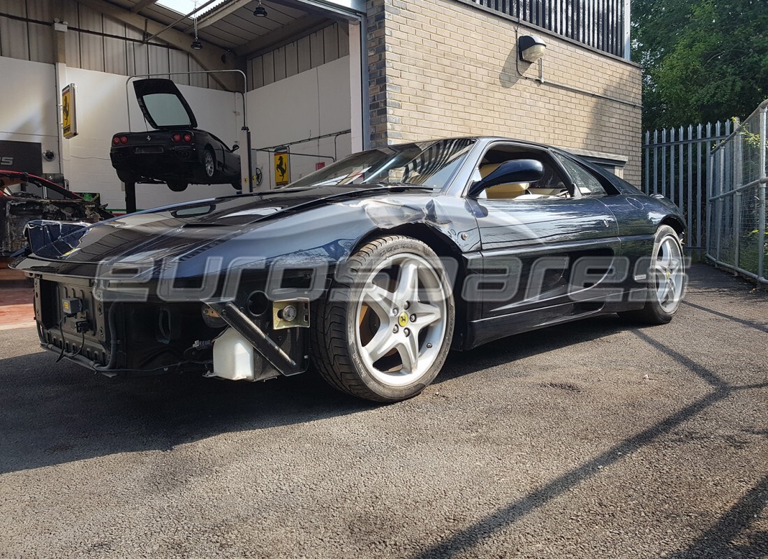 ferrari 355 (5.2 motronic) con 32,000 miles, in preparazione per lo smantellamento di #2