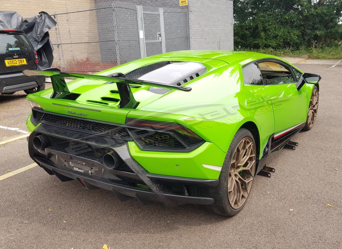 lamborghini performante coupe (2018) con 6,976 miles, in preparazione per lo smantellamento di #5