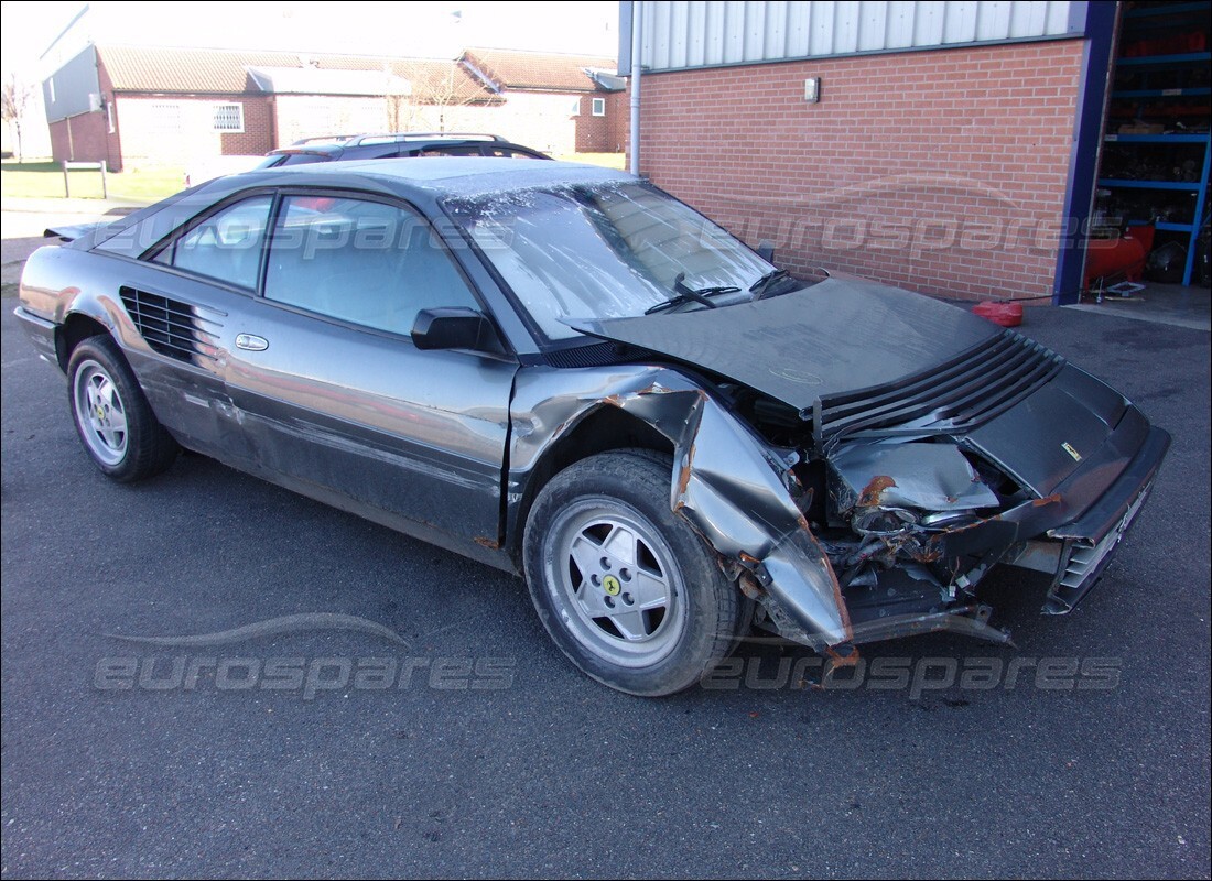 ferrari mondial 3.2 qv (1987) con 74,889 miles, in preparazione per lo smantellamento di #8