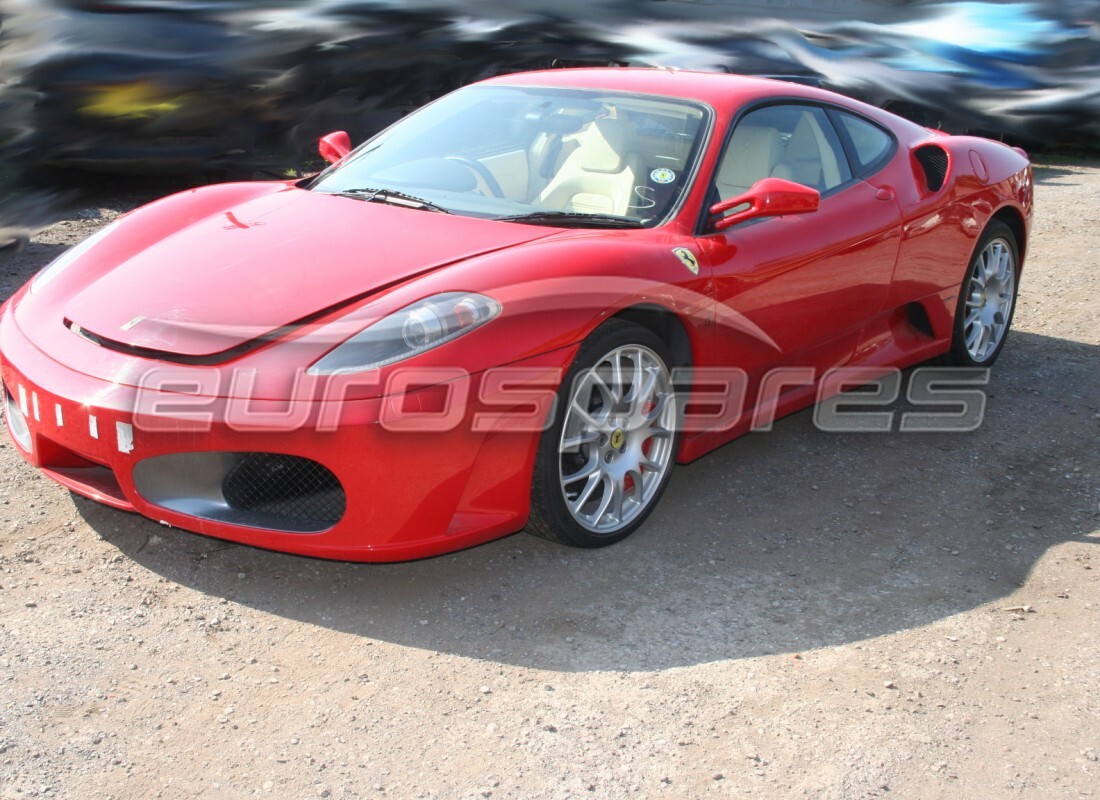 ferrari f430 coupe (europe) in preparazione per lo smantellamento presso eurospares