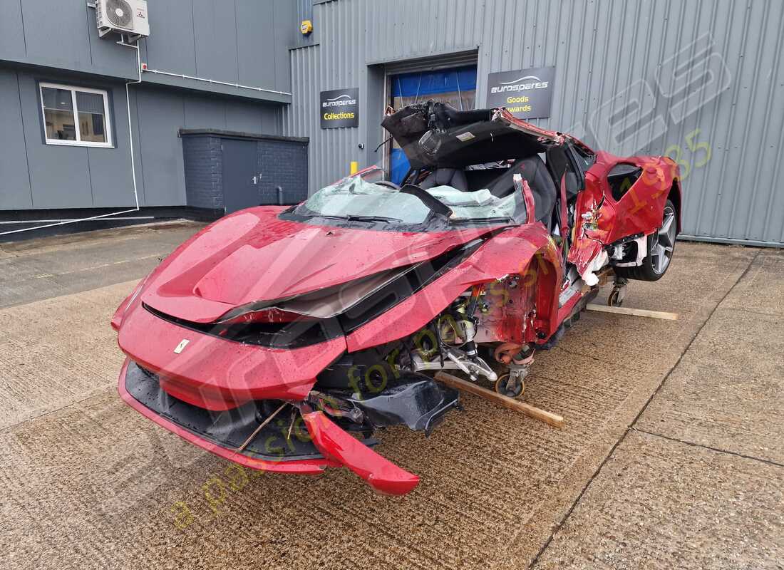 ferrari f8 tributo in preparazione per lo smantellamento presso eurospares