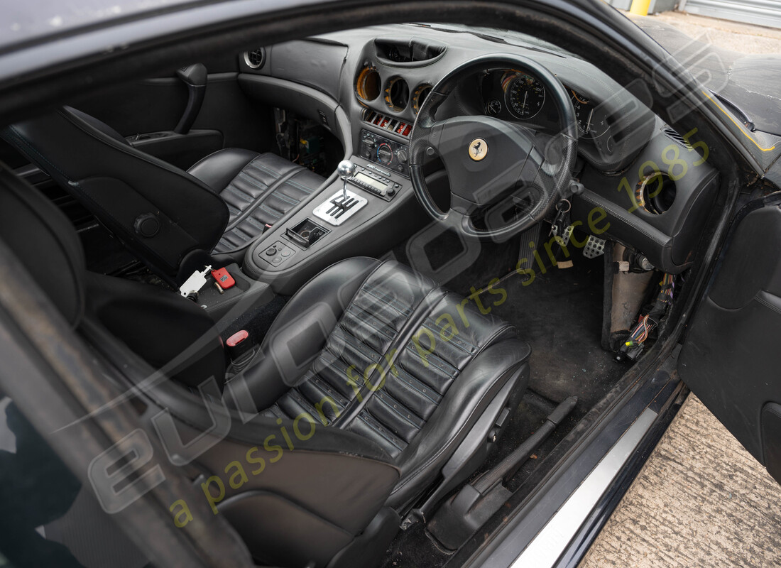 ferrari 550 maranello con 122523, in preparazione per lo smantellamento di #9