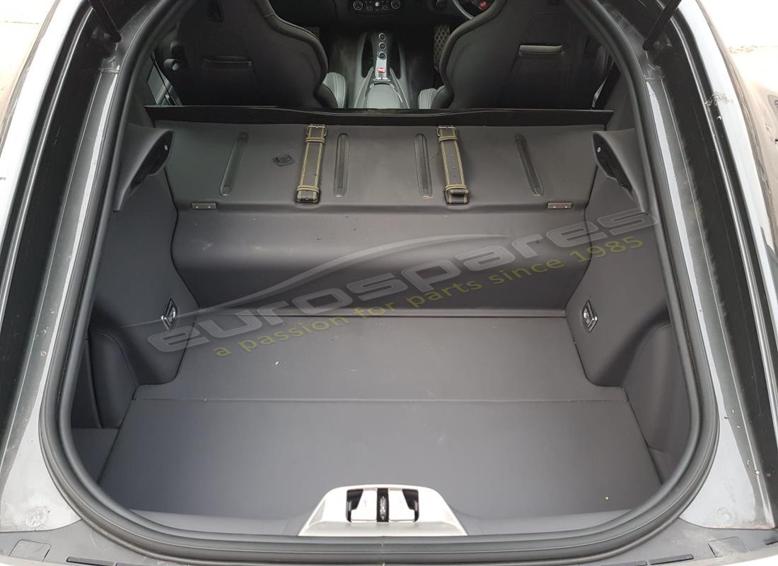 ferrari f12 berlinetta (rhd) con 16,082 miles, in preparazione per lo smantellamento di #14