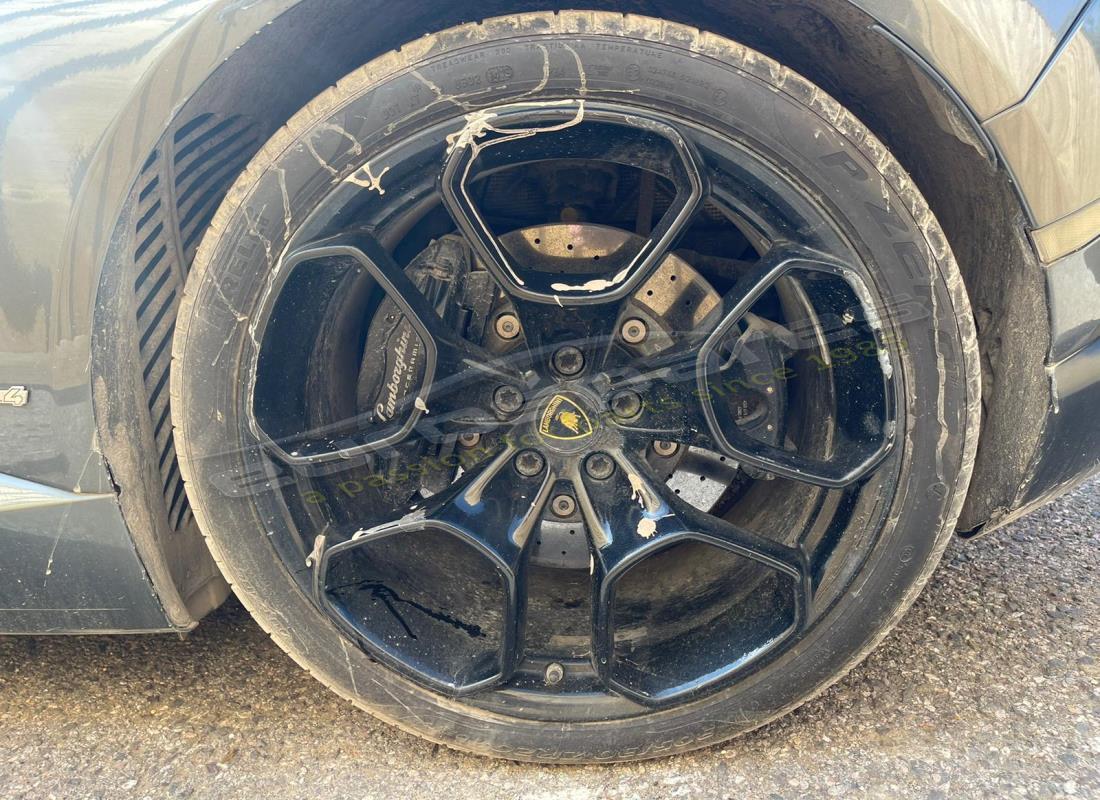 lamborghini 2015 (lp610-4 coupe) con 18,603 miles, in preparazione per lo smantellamento di #15