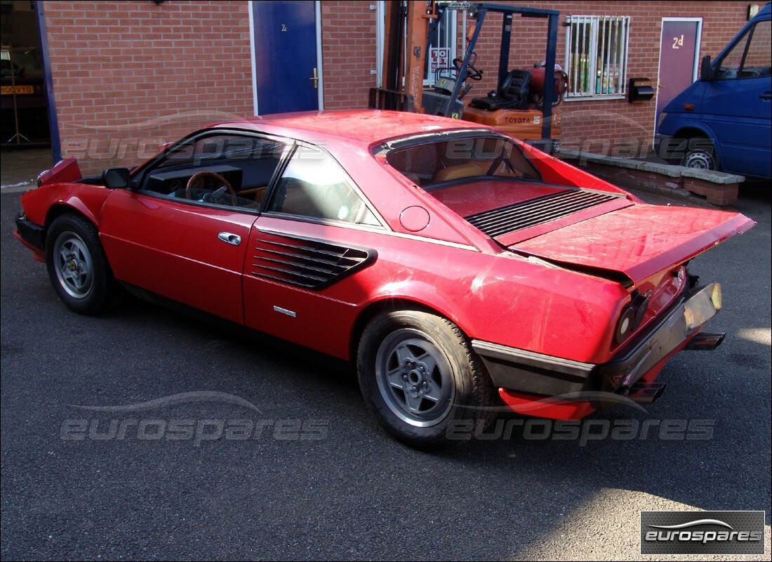 ferrari mondial 8 (1981) con 19,120 chilometri, in preparazione per lo smantellamento #2