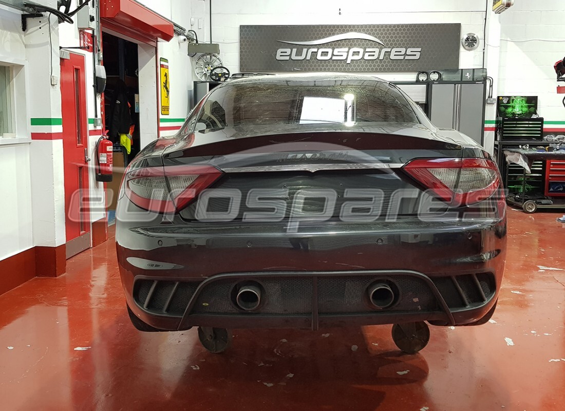maserati granturismo mc stradale (2011) con 14,000 chilometri, in preparazione per lo smantellamento #7