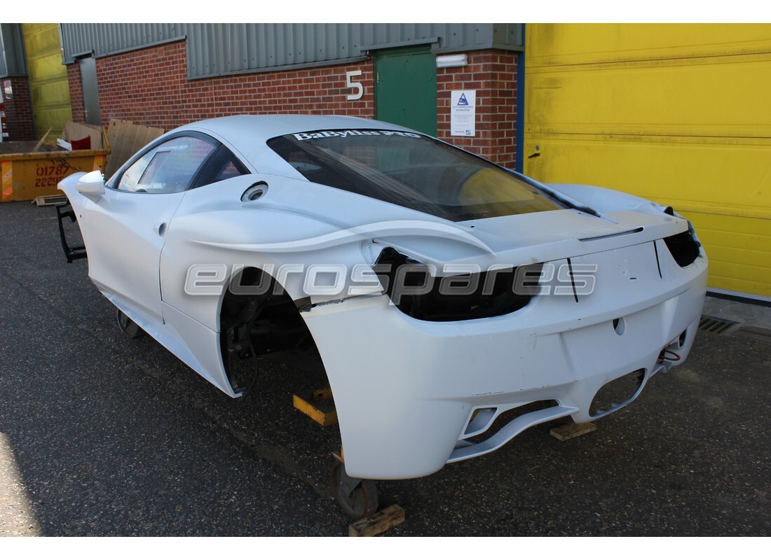 ferrari 458 challenge con sconosciuto, in preparazione per lo smantellamento di #4
