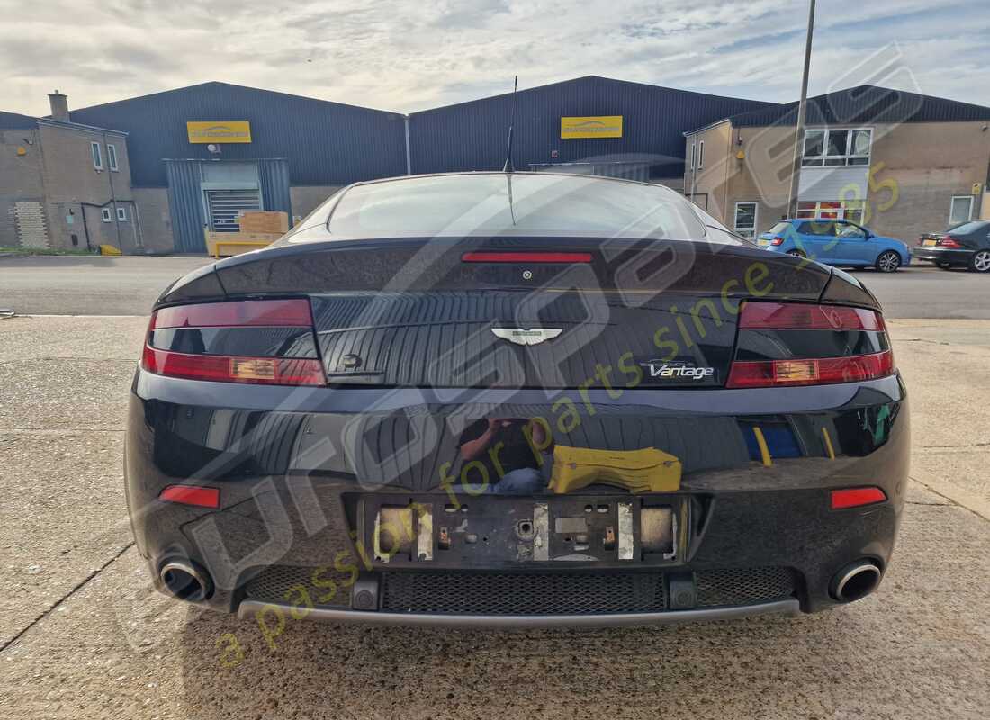aston martin v8 vantage (2006) con 84,619 miles, in preparazione per lo smantellamento di #4