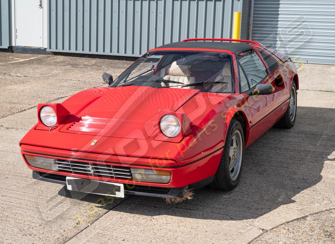 ferrari 328 (1988) in preparazione per lo smantellamento #1