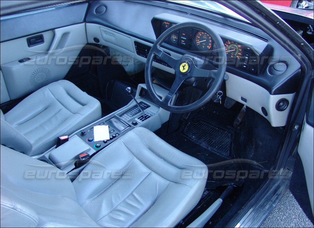 ferrari mondial 3.2 qv (1987) con 74,889 miles, in preparazione per lo smantellamento di #7