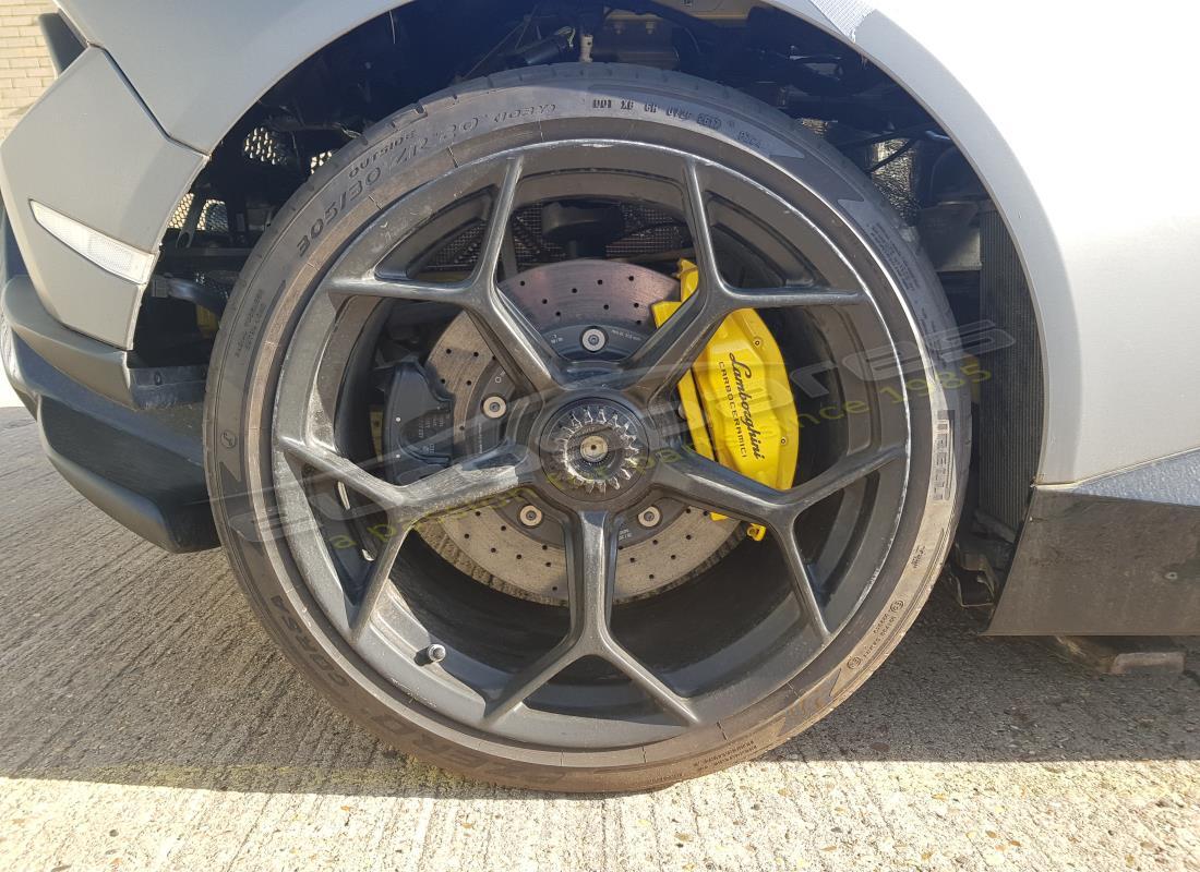 lamborghini 2018 (performante coupe) con 0 miglia, in preparazione per lo smantellamento di #20