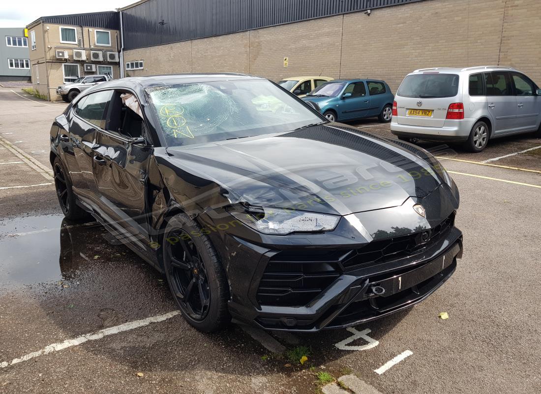 lamborghini urus (2019) con 7,805 miles, in preparazione per lo smantellamento di #7