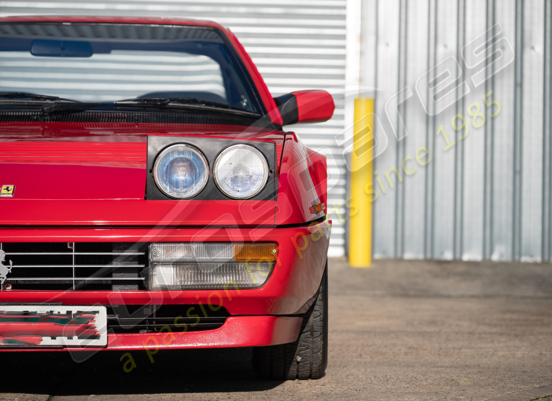 ferrari mondial 3.2 qv (1987) con 83223, in preparazione per lo smantellamento di #25