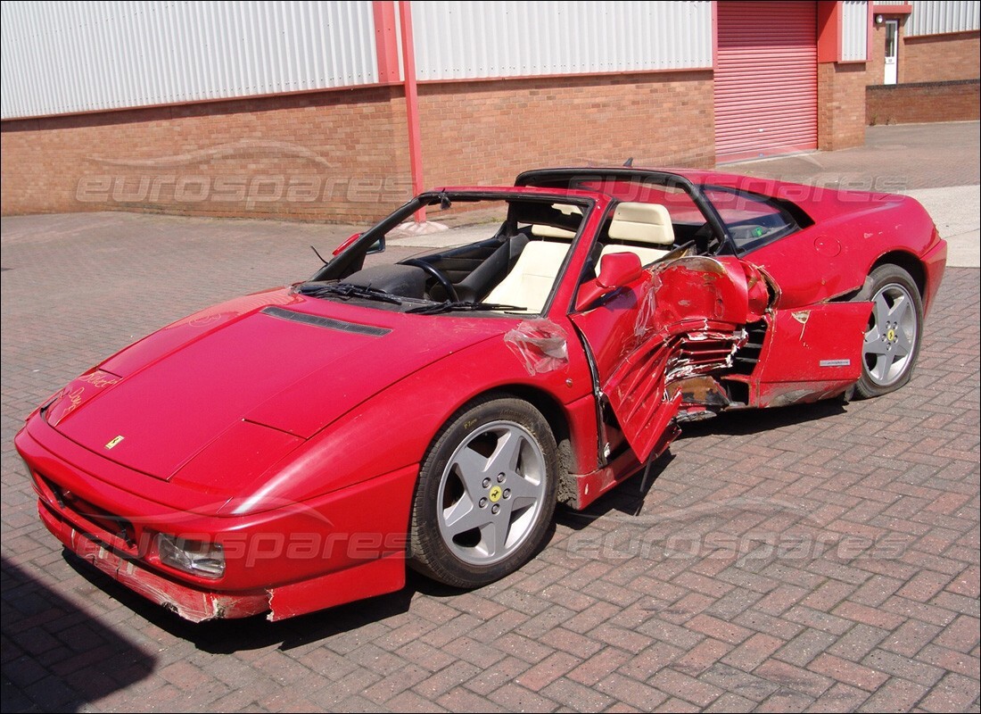 ferrari 348 (1993) tb / ts in preparazione per lo smantellamento presso eurospares