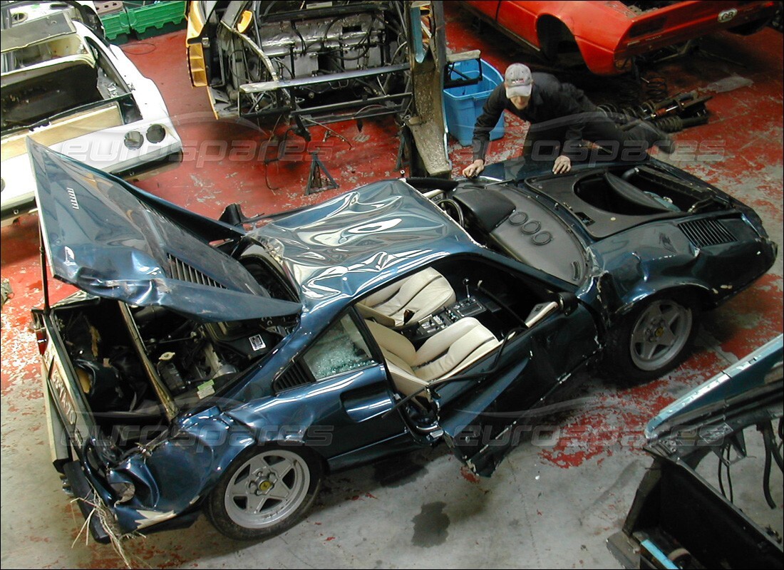 ferrari 308 gtb (1976) con 98,554 chilometri, in preparazione per lo smantellamento #5