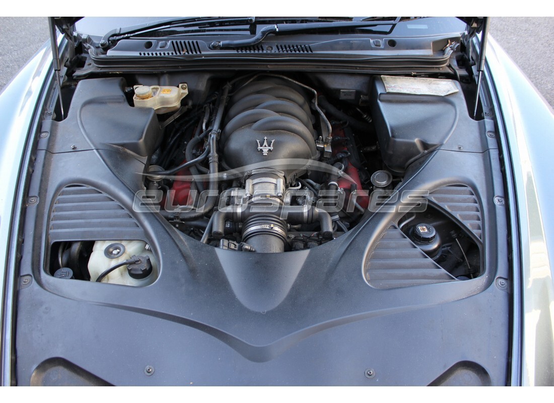 maserati qtp. (2003) 4.2 con 108,000 miles, in preparazione per lo smantellamento di #9