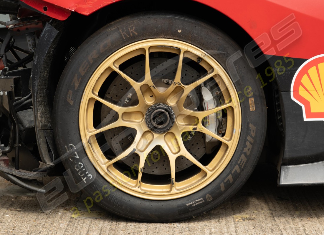 ferrari 488 challenge con 3900km, in preparazione per lo smantellamento di #27