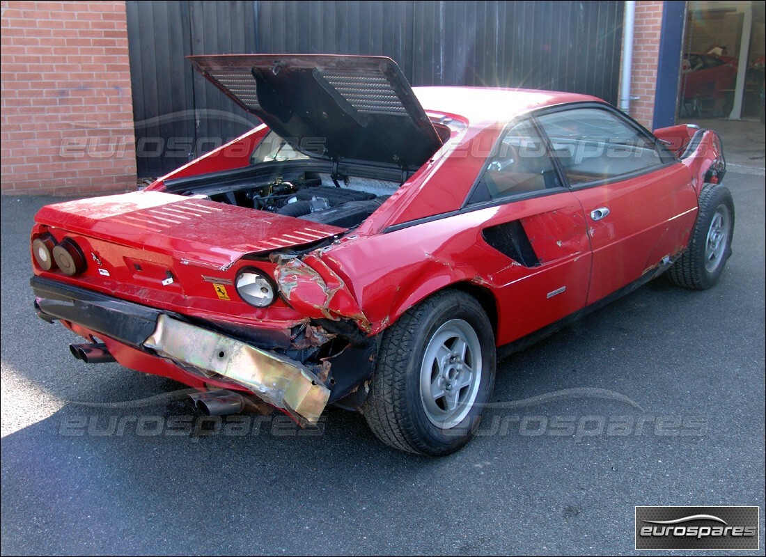 ferrari mondial 8 (1981) con 19,120 chilometri, in preparazione per lo smantellamento #5