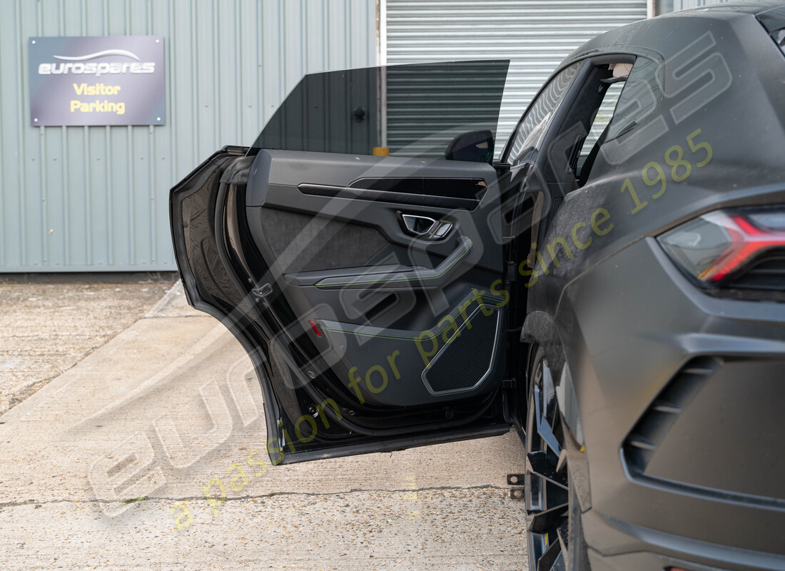 lamborghini urus (2022) con 11402, in preparazione per lo smantellamento #17