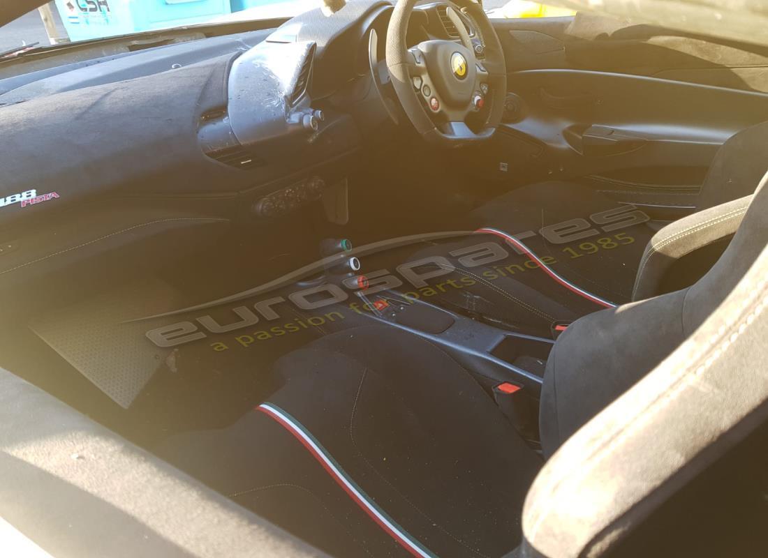 ferrari 488 pista con 482 miglia, in preparazione per lo smantellamento di #11