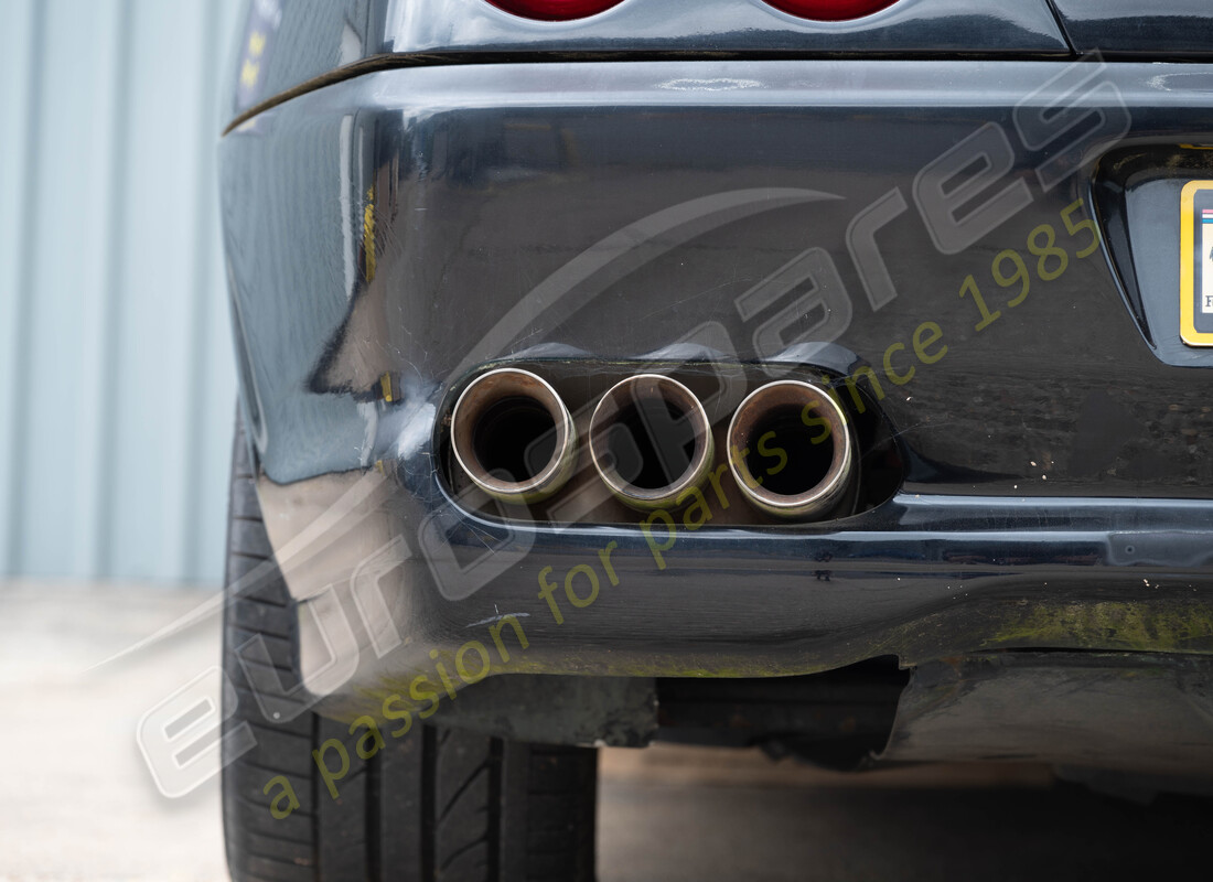 ferrari 550 maranello con 122523, in preparazione per lo smantellamento di #34