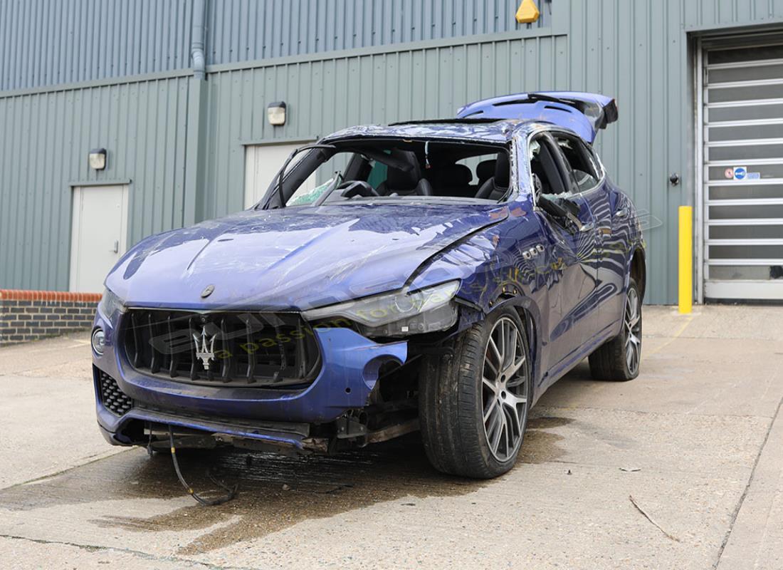 maserati levante (2017) con 41,527 miles, in preparazione per lo smantellamento di #1