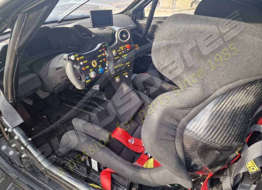 ferrari 488 challenge con 3,603 chilometri, in preparazione per lo smantellamento #9