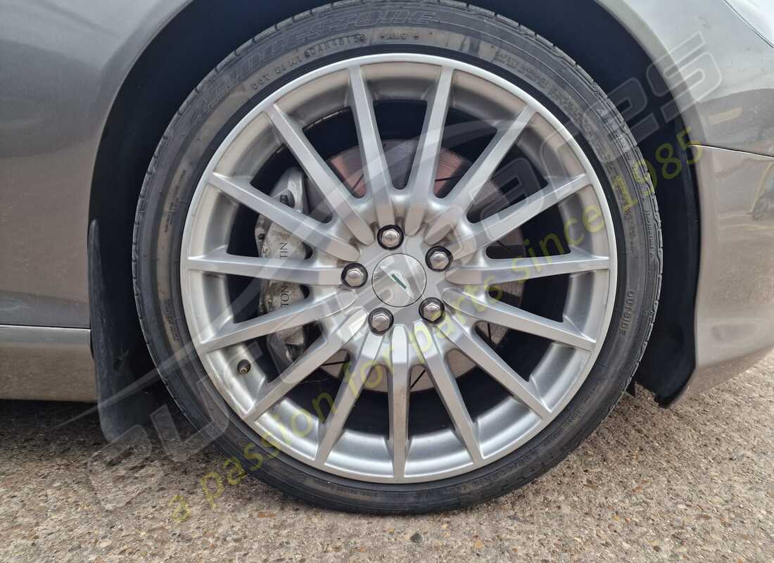 aston martin db9 (2007) con 102,483 miles, in preparazione per lo smantellamento di #22