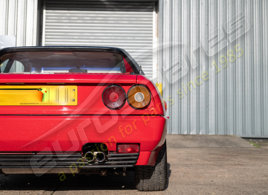 ferrari mondial 3.2 qv (1987) con 83223, in preparazione per lo smantellamento di #27