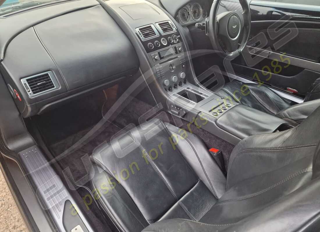 aston martin db9 (2007) con 102,483 miles, in preparazione per lo smantellamento di #10