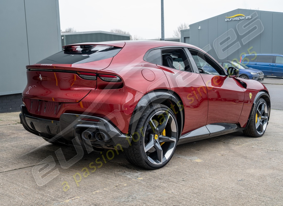 ferrari purosangue con 1454 miglia, in preparazione per lo smantellamento di #6