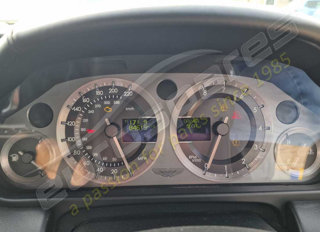 aston martin v8 vantage (2006) con 84,619 miles, in preparazione per lo smantellamento di #12