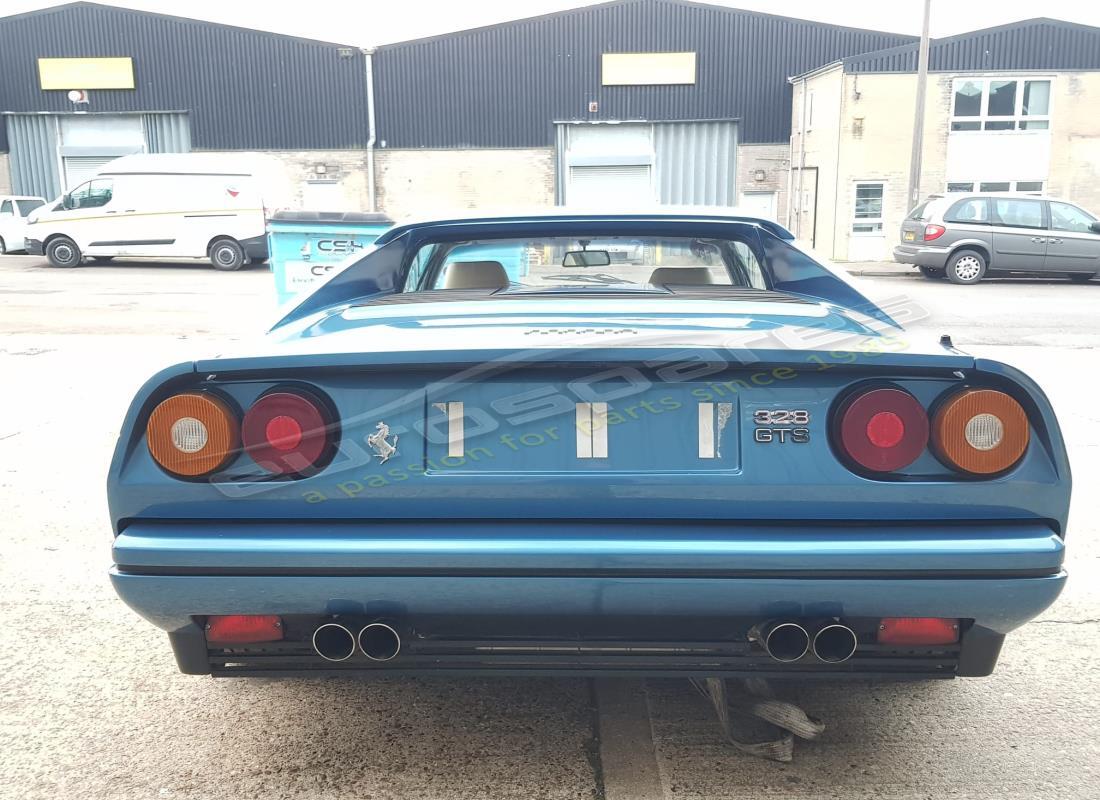 ferrari 328 (1988) con 66,645 miles, in preparazione per lo smantellamento di #4