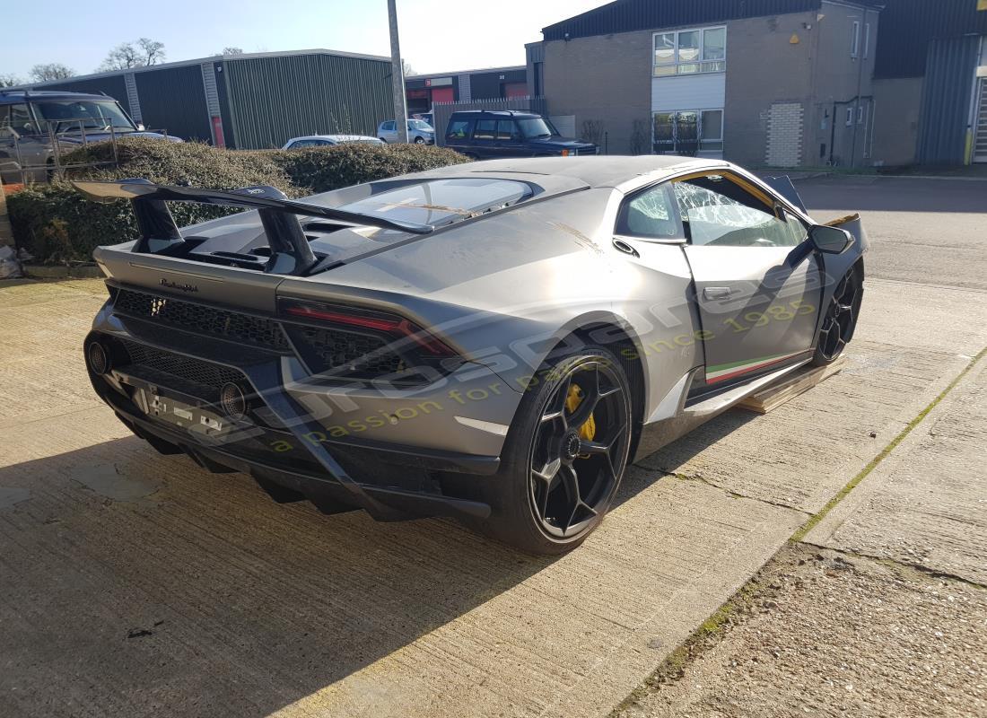 lamborghini performante coupe (2018) con 0 miglia, in preparazione per lo smantellamento di #5