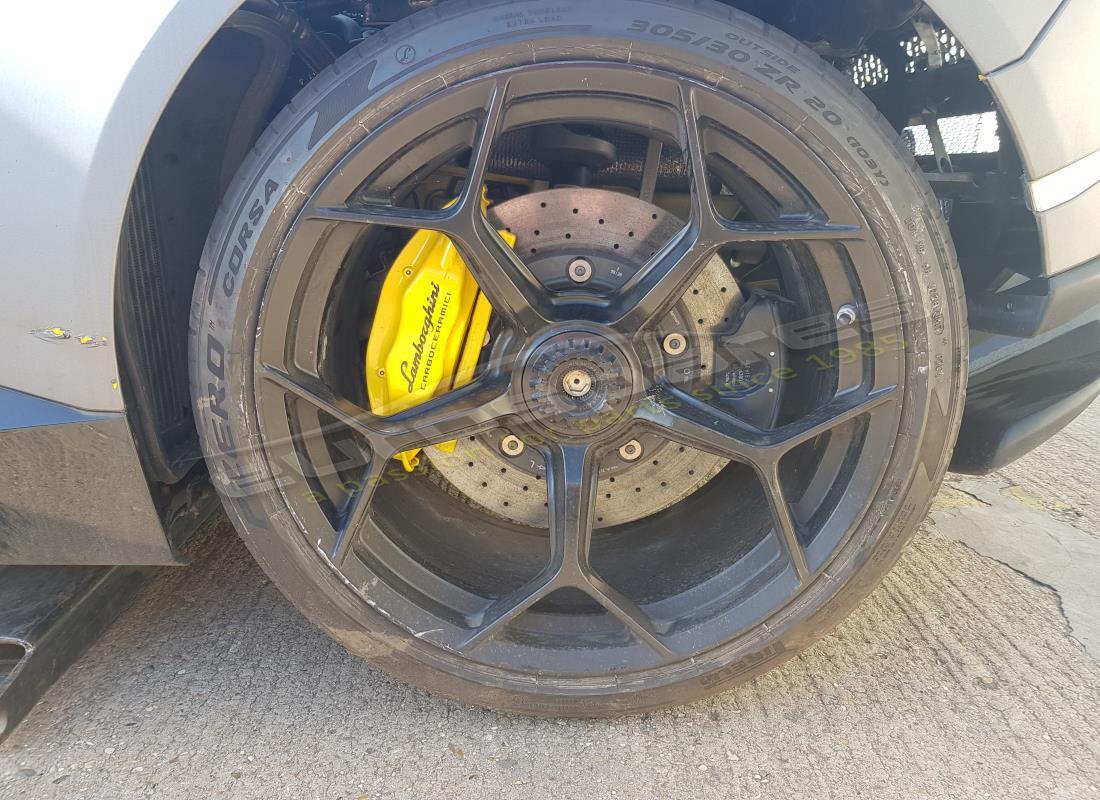 lamborghini 2018 (performante coupe) con 0 miglia, in preparazione per lo smantellamento di #18