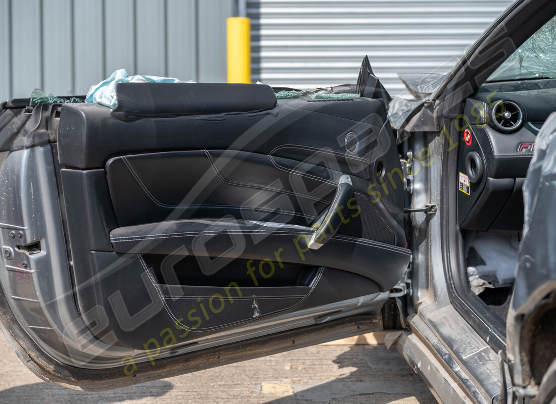 ferrari ff (rhd) con 50305, in preparazione per lo smantellamento di #21